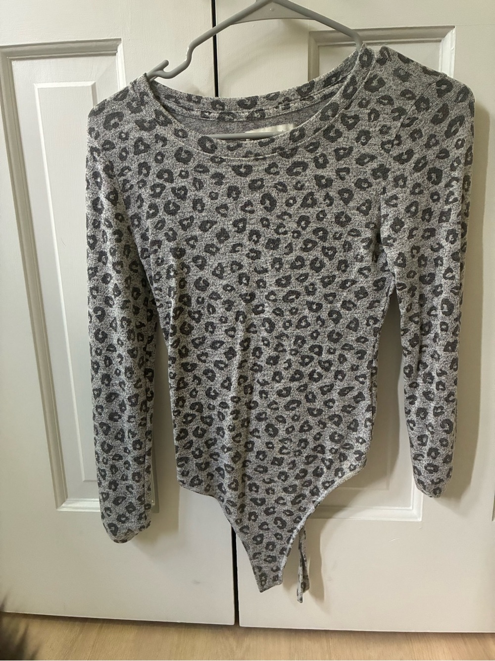 Abercrombie & Fitch Gray Leopard-Print Long Sleeve Bodysuit